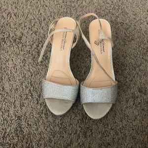 Worn once for a wedding